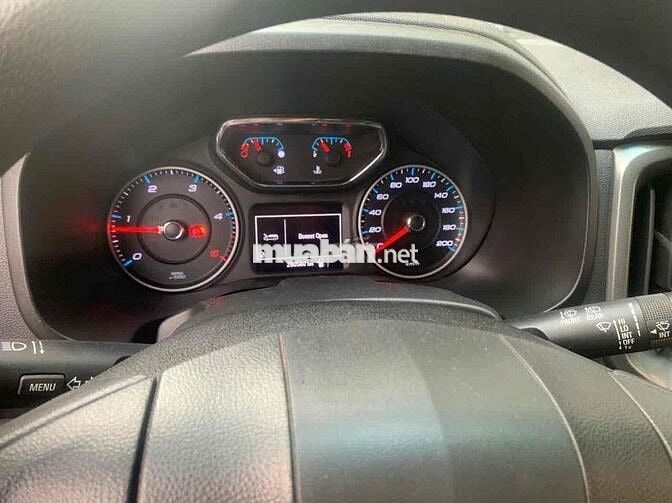 Chevrolet Trailblazer 7 chỗ Số sàn Đen