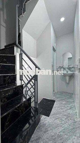 Bán gấp Nhà riêng 3 tầng Âu Cơ Tân Phú, 50m2sd, chỉ nhỉnh 2 tỷ.