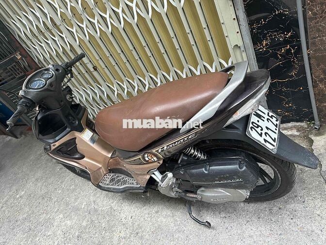 Suzuki Hayate 2011 màu Nâu vàng
