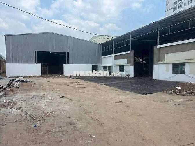 CHO THUÊ TDT ĐẤT 2700M2 DT XƯỞNG 1200M2 GIÁ 45TR BAO VAT THÍCH HỢP SX