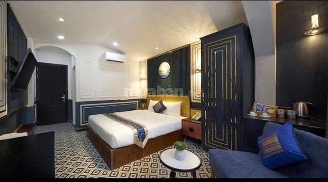 BÁN KHÁCH SẠN LÝ TỰ TRỌNG, BẾN THÀNH, QUẬN 1, THU NHẬP KHỦNG 300TR/TH,