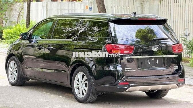 Kia Sedona 2.2D LUXURY sản xuất 2021