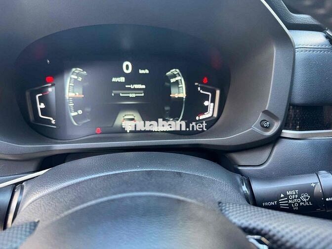 Mitsubishi Xpander Cross Trắng 7 chỗ