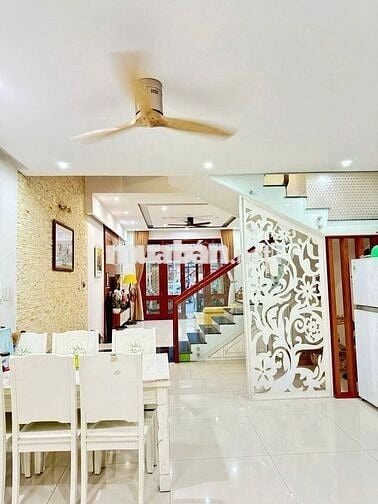 Nhà 4 tầng 4pn đường 7m5 lề 10m đất, trung tâm Cẩm Lệ chỉ 8ty2