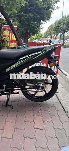 Yamaha LC 135 V8 Xanh lá