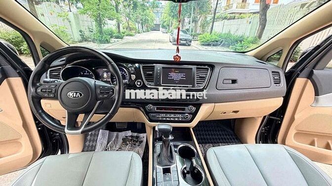 Kia Sedona 2.2D LUXURY sản xuất 2021