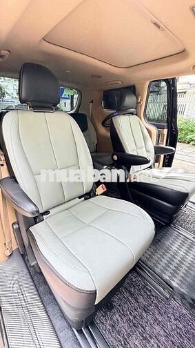Kia Sedona 2.2D LUXURY sản xuất 2021