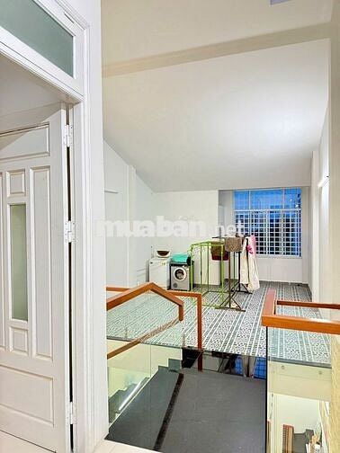Nhà 4 tầng 4pn đường 7m5 lề 10m đất, trung tâm Cẩm Lệ chỉ 8ty2