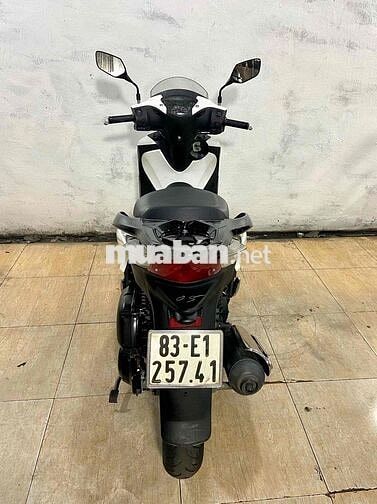 Honda SH 125 Trắng up áo ý