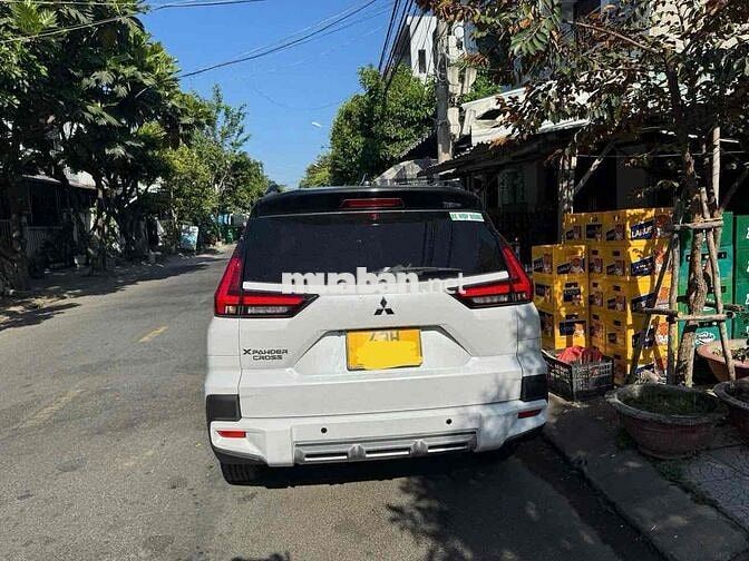 Mitsubishi Xpander Cross Trắng 7 chỗ