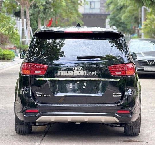 Kia Sedona 2.2D LUXURY sản xuất 2021
