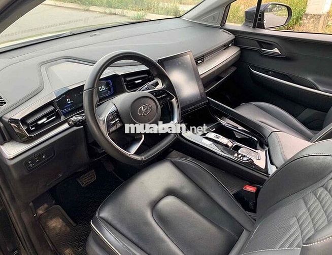 Hyundai Custin 2.0 Cao Cấp 2024 - Siêu lướt 36k km