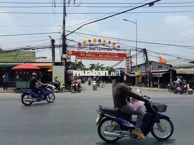 Đất 5 x 35m Mặt tiền đường Giồng Lớn. Sát bên Hành Chính Công