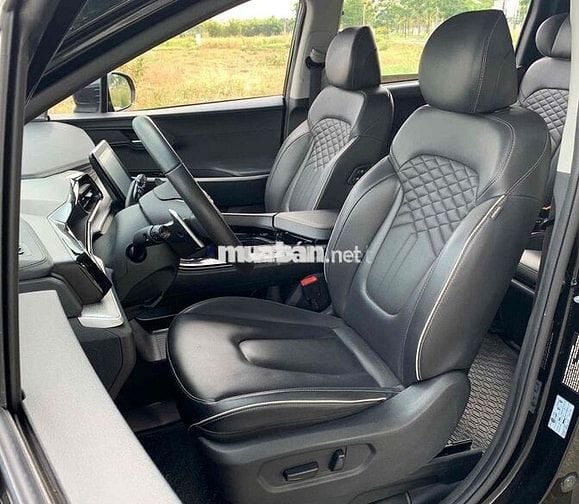 Hyundai Custin 2.0 Cao Cấp 2024 - Siêu lướt 36k km