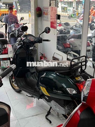 Piaggio Vespa GTS 150 2021 Xanh Racing chính chủ