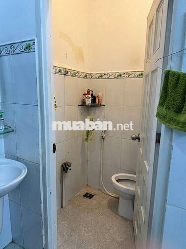 Cho thuê nhà 2pn hẻm 4m đường Âu Cơ quận Tân Bình