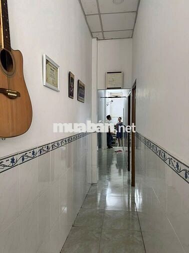Cho thuê nhà 2pn hẻm 4m đường Âu Cơ quận Tân Bình