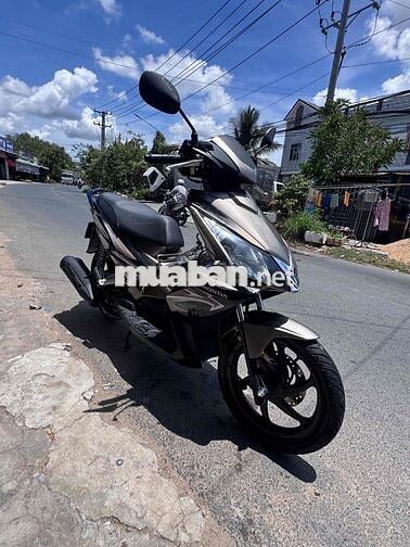 Honda Air Blade Fi màu Nâu