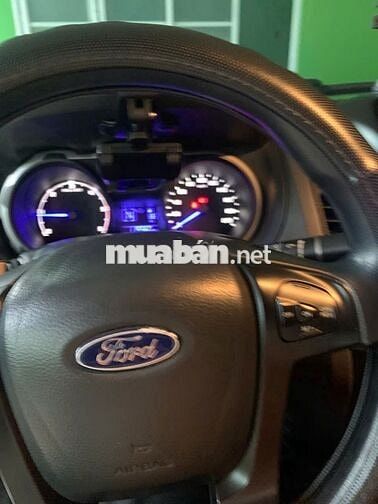 Ford Ranger XLS Trắng