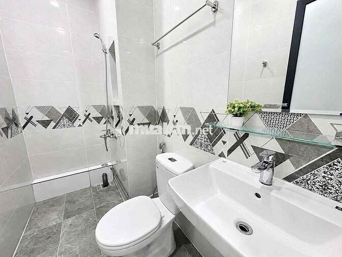 THUÊ  CĂN HỘ NGAY NƠ TRANG LONG 43M2 BAN CÔNG LỚN FULL NỘI THẤT