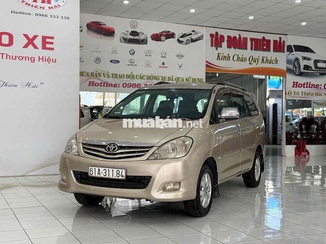 Toyota Innova 2010 2.0G RS Vàng cát
