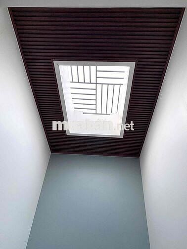 NHÀ PHỐ 3 TẦNG FULL NỘI THẤT MẶT TIỀN KINH DOANH !