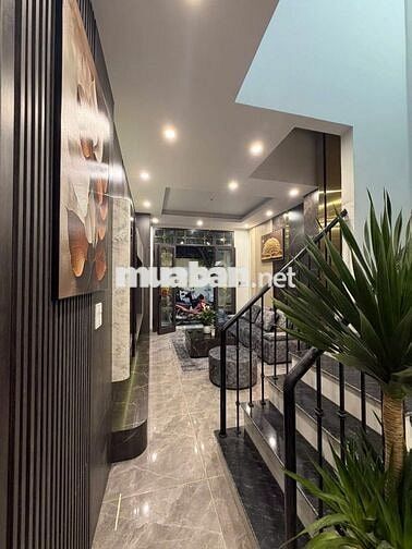 HOT ĐỐNG ĐA 5 TẦNG THANG MÁY 6P KK NGÕ RỘNG NỘI THẤT HIỆN ĐẠI Ở NGAY