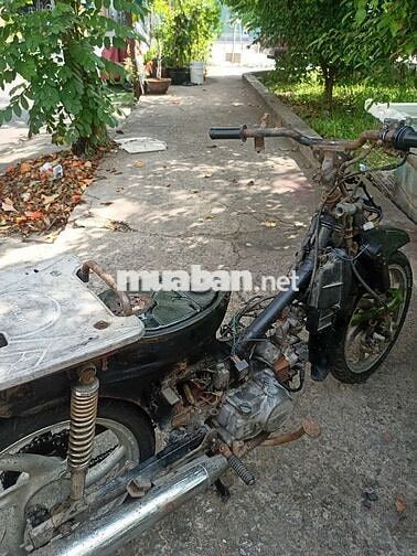 Xe máy Citi plus chở hàng lửa 6 cục