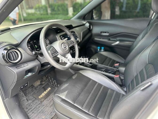 Nissan Kicks 2023 Đk 2024 1.2HEV Trắng 40000 km