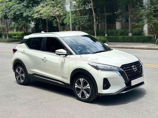 Nissan Kicks 2023 Đk 2024 1.2HEV Trắng 40000 km