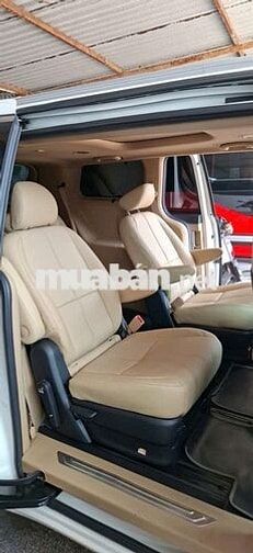 Kia Sedona 2021 7 chỗ Trắng