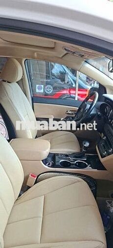 Kia Sedona 2021 7 chỗ Trắng