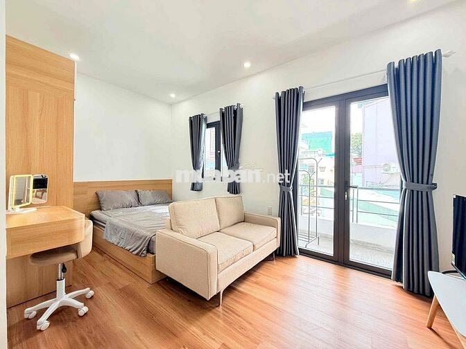 Cho thuê căn hộ 42m2 ban công ngay Phan Đăng Lưu gần chợ Bà Chiểu