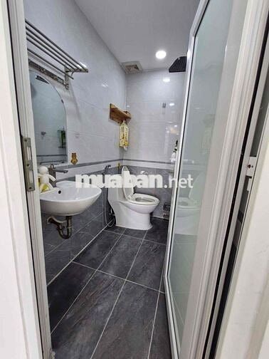 Giá: 4T900 (TL)  - CC PHAN XÍCH LONG ~70M² – 3PN  🏡 DT: ~70m² 🛏 Công n