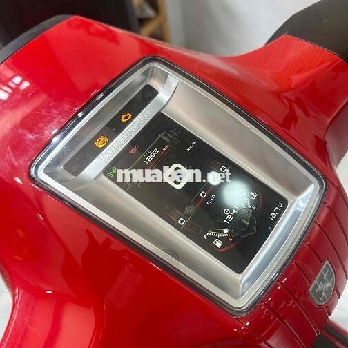 Lambretta X125 Đen 427 km và đỏ 1.262 km