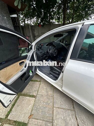 Toyota Yaris 2009 Trắng 170000 km