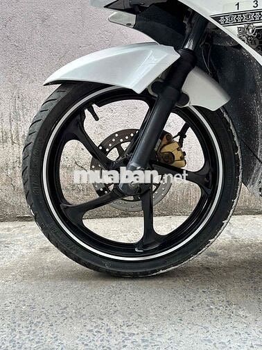 Yamaha Nouvo 4 máy êm xe đẹp keng