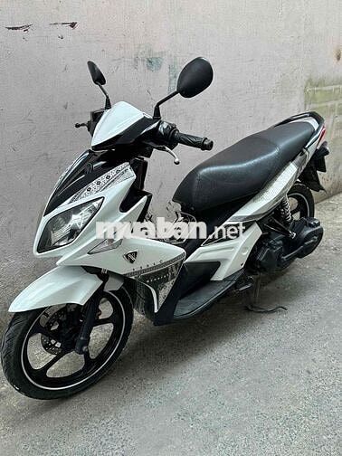 Yamaha Nouvo 4 máy êm xe đẹp keng
