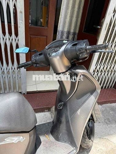Honda SH Trắng dán đen mờ