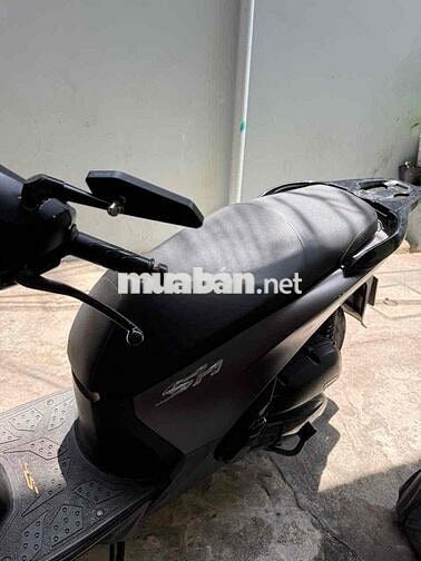 Honda SH Trắng dán đen mờ