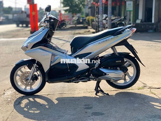 Honda Airblade Smartkey 2018 Bạc
