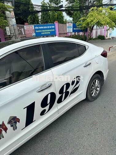 Hyundai Elantra 2019 Trắng 150000 km