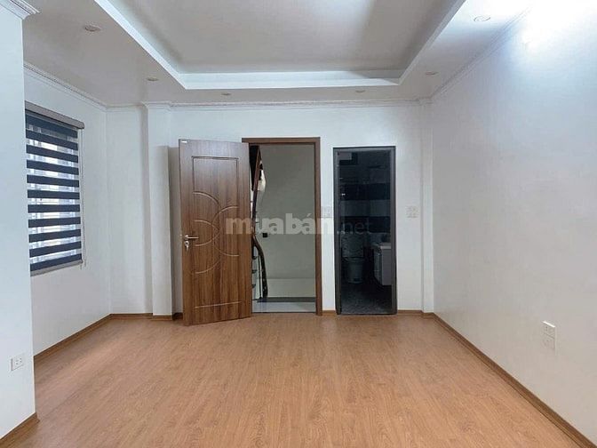 Cho thuê nhà lô góc , ô tô, kinh doanh, 40mx5 tầng, Hoàng Mai giá 15tr