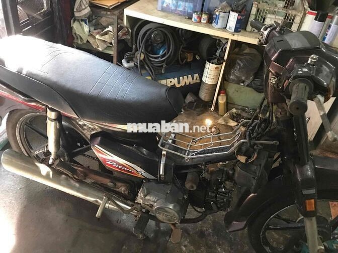 Honda Dream màu Nâu