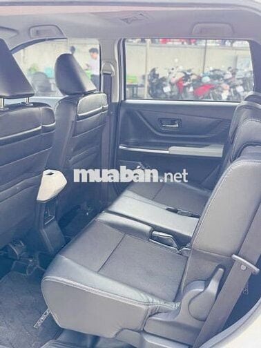 Toyota Veloz Cross Top Trắng