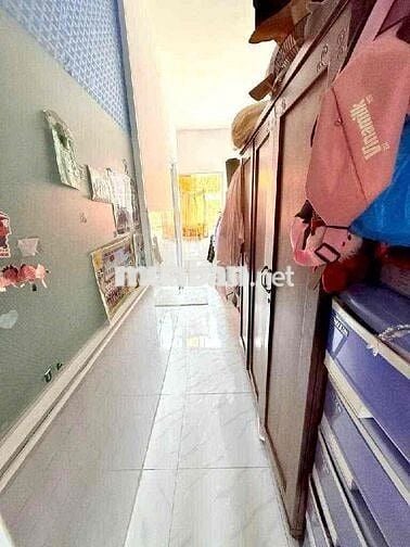 Bán nhà ngon, ngang 4.5m chỉ 5.95T, Đ.Đoàn văn bơ, ra Tôn Đản kế chợ.
