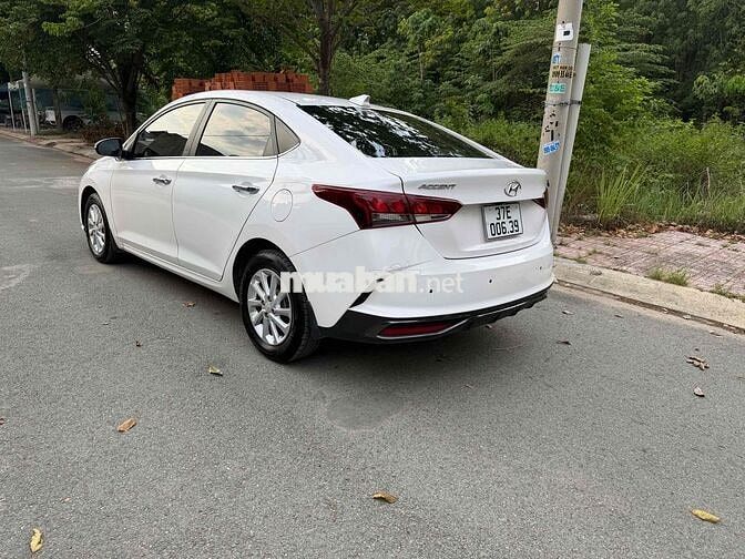 Hyundai Accent Trắng Tự động