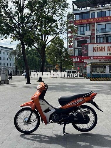 Honda Wave màu Cam