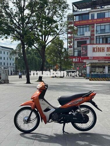 Honda Wave màu Cam