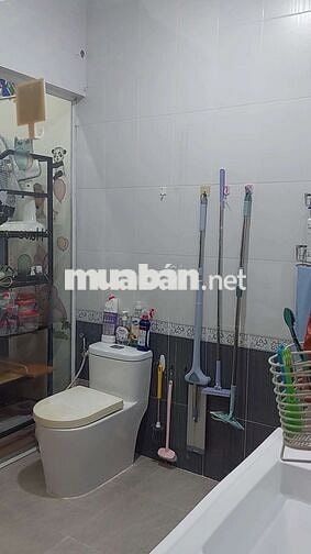 Cho thuê nguyên căn 5 tầng, 3PN, 4WC, 23TR sát MT Hoàng Sa Q3